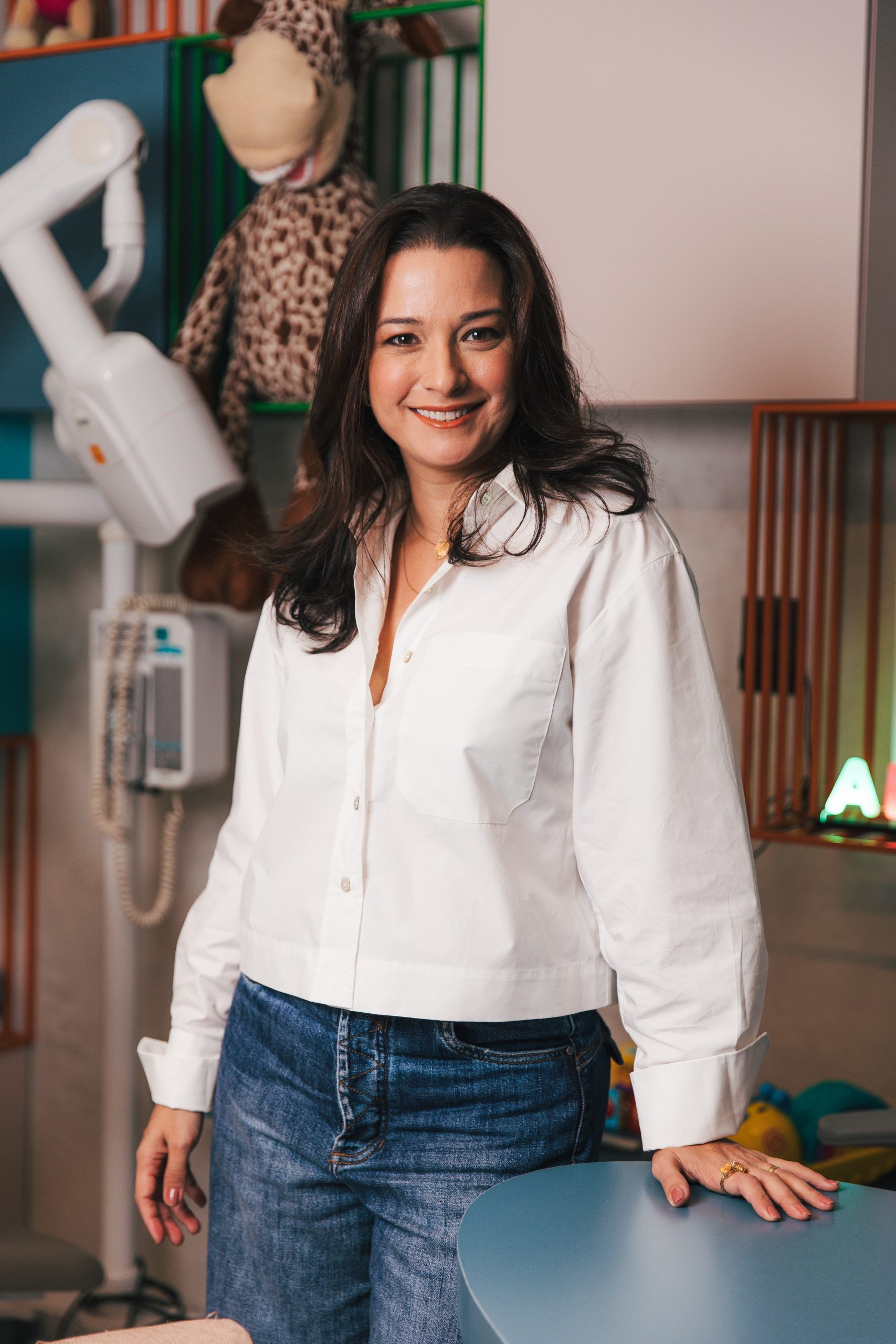 Dra. Fernanda Prates no Consultório